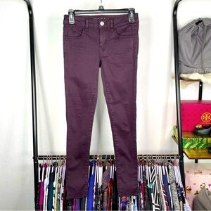AMERICAN Eagle Outfitters Super Stretch Plum Sateen Skinny Jegging Pants